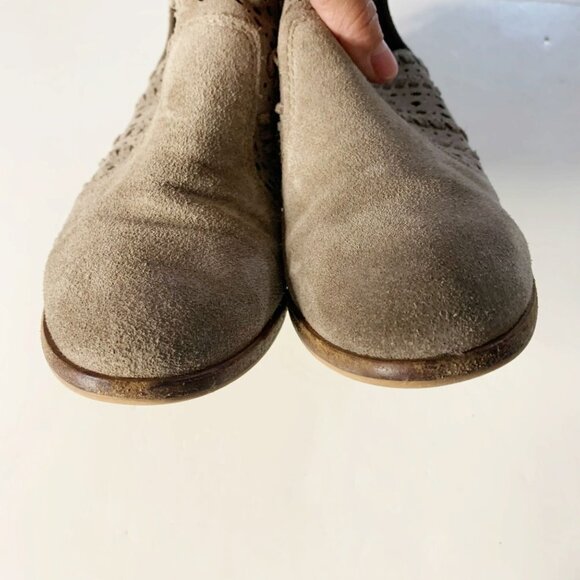 Vince Camuto Prasata Suede Leather Ankle Bootie - Picture 3 of 12